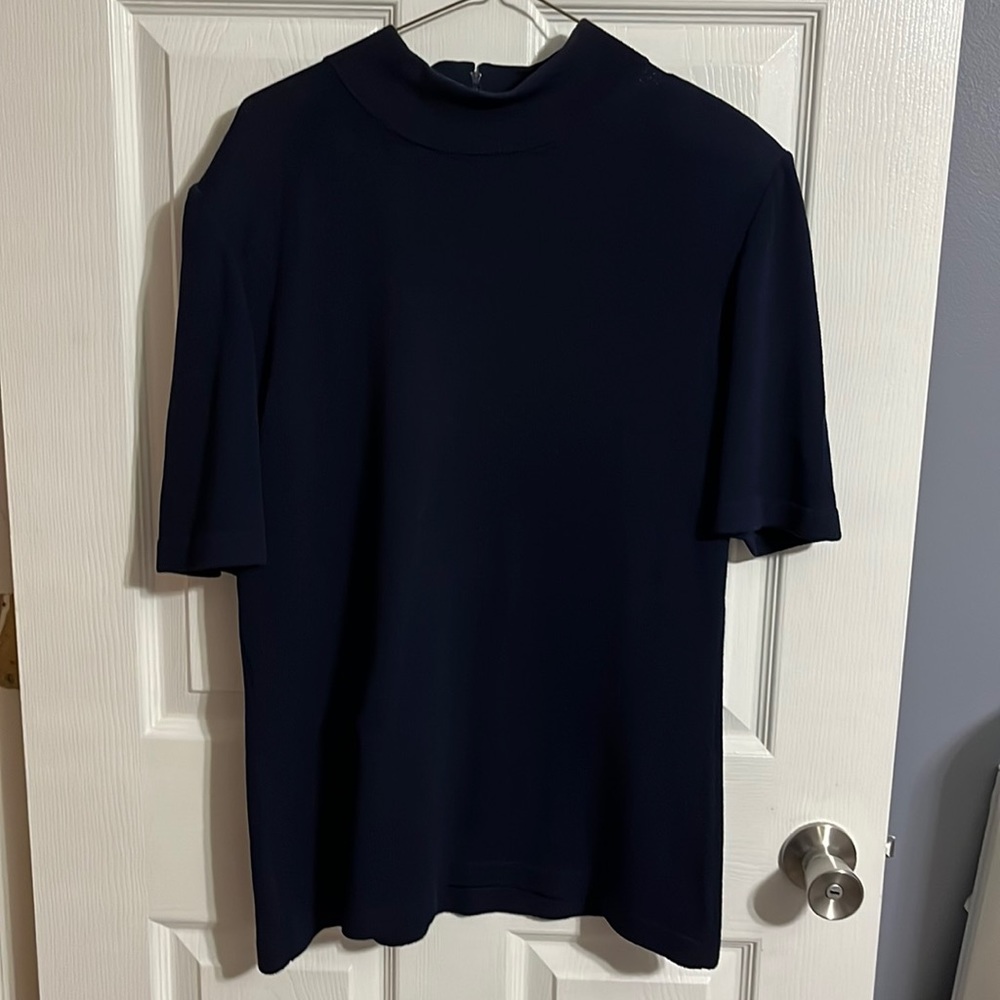 Light weight sweater